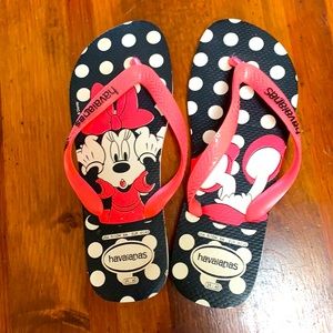 Women’s Havaianas Minnie Mouse black and pink flip flops size 8m